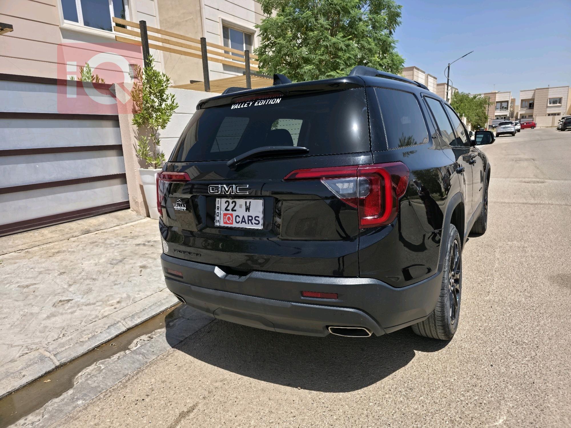 GMC Acadia